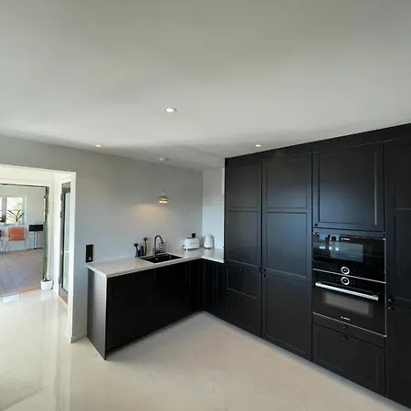 Unique With Fantastic Views Apartment *