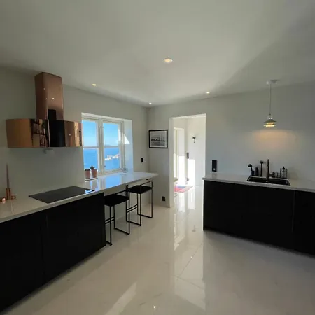 Unique With Fantastic Views Bergen